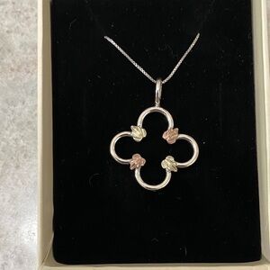 Elegant 925 Silver Pendant Necklace w/ Black Hills Gold leaves Accents stamped